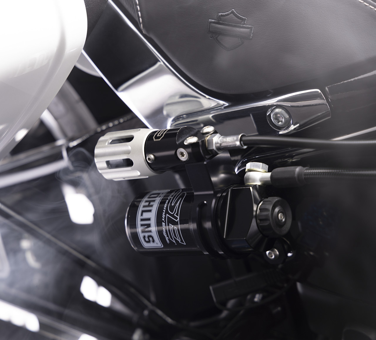 Screamin' Eagle/Öhlins Remote Reservoir Rear Suspension - Image 2
